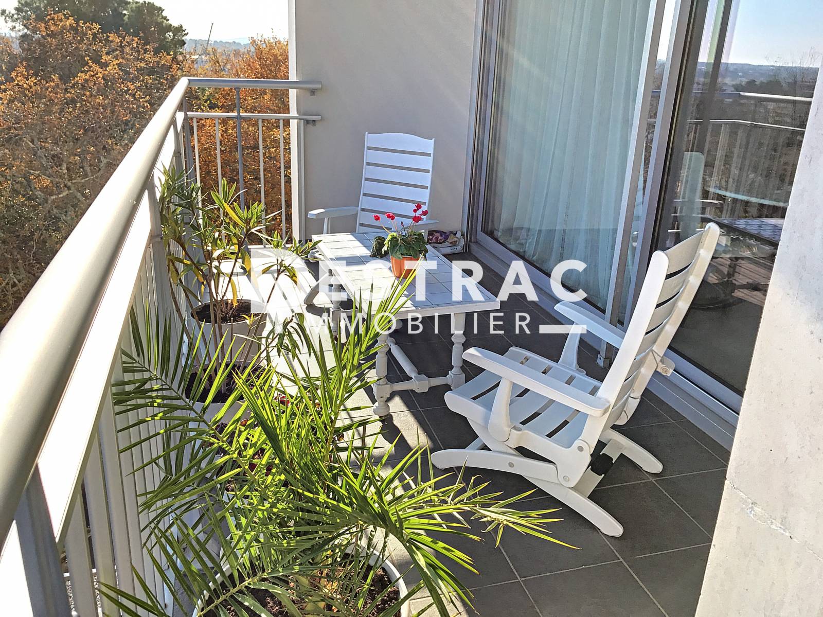 Acheter un appartement T3 avec terrasse san vis à vis proche commerces à Arcachon  